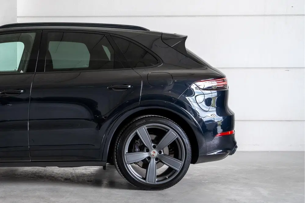 Porsche Cayenne 3.0 E-Hybrid uit 2022, foto 6