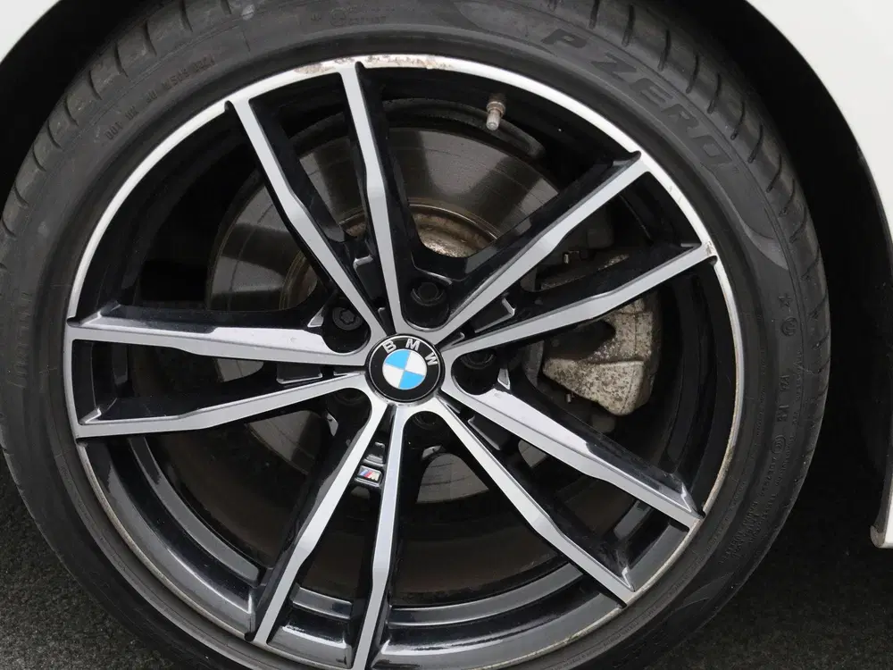BMW 3-serie 320e Business Edition Plus uit 2022, foto 13