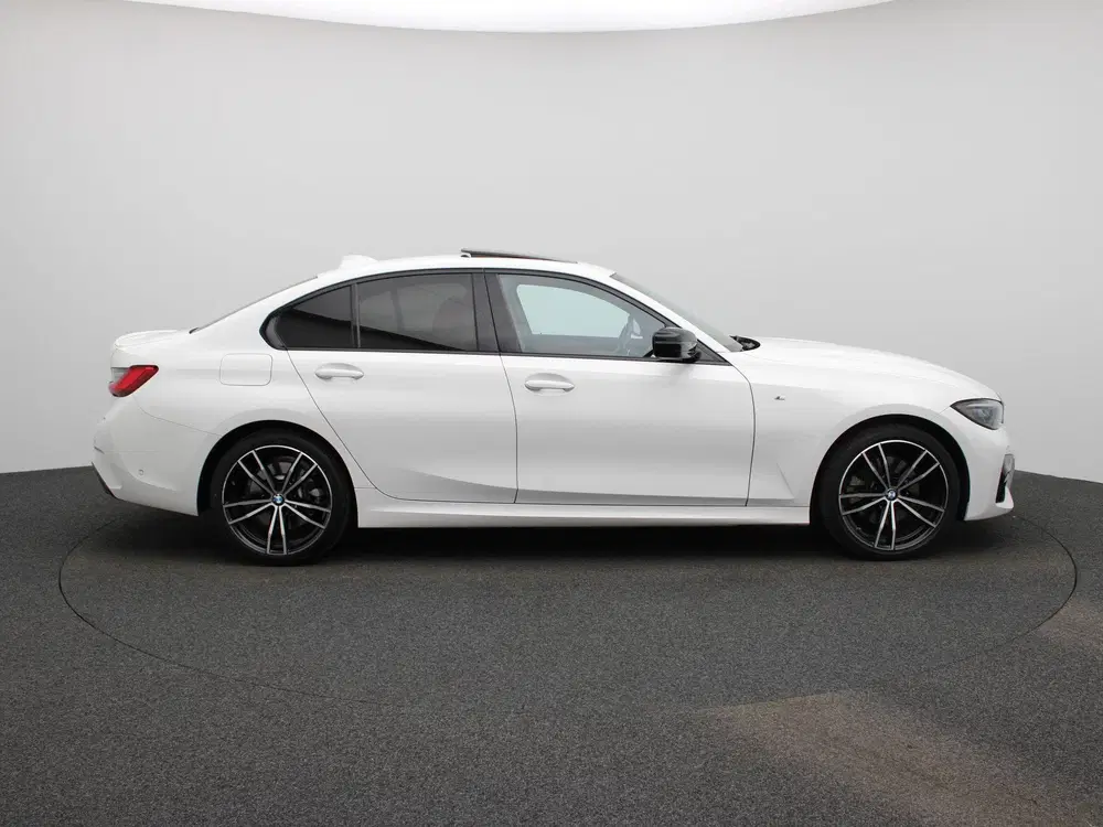 BMW 3-serie 320e Business Edition Plus uit 2022, foto 6