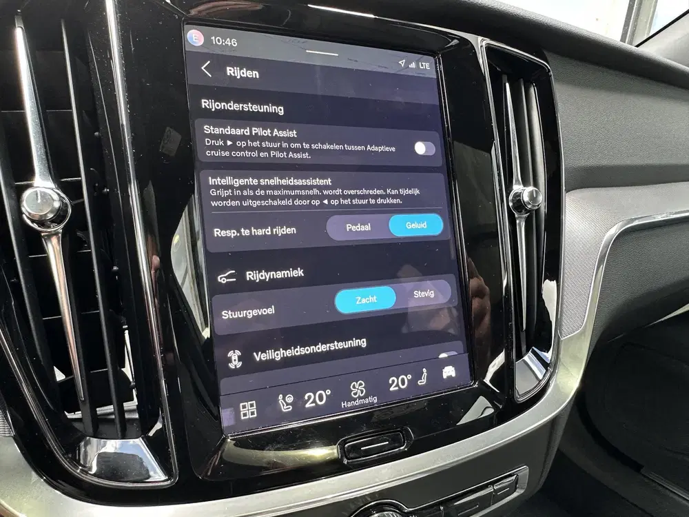Volvo V60 2.0 B4 Plus Dark Silver Dawn uit 2025, foto 14