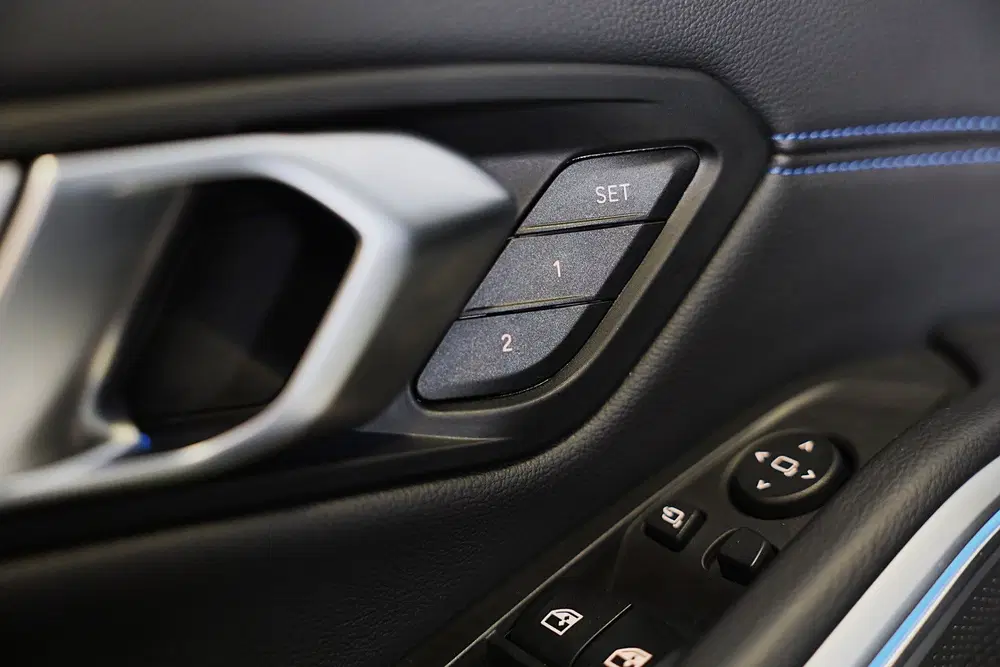 BMW 3-serie 320e M Line uit 2022, foto 11