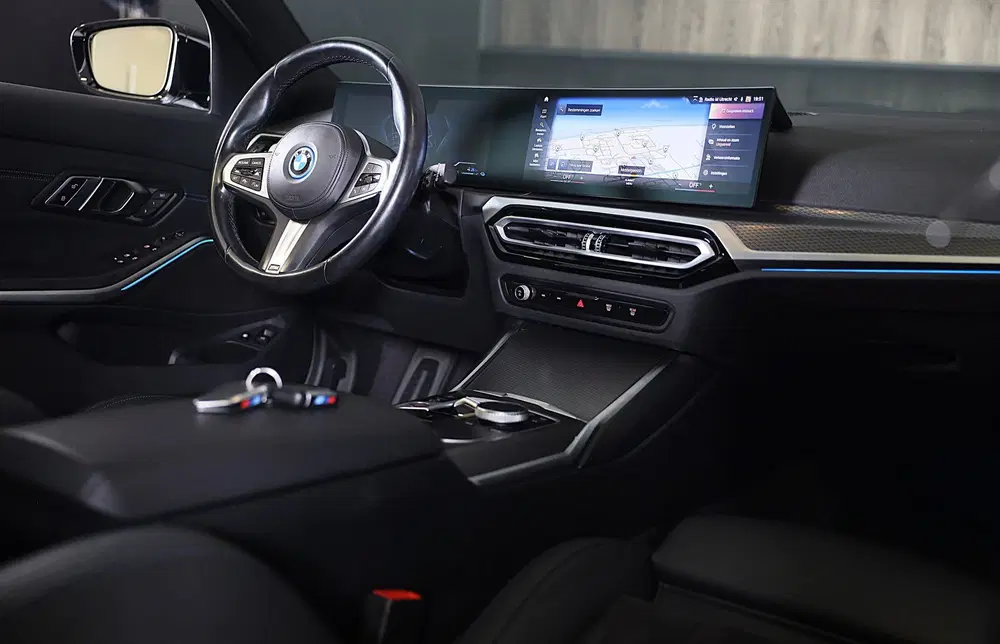 BMW 3-serie 320e M Line uit 2022, foto 6