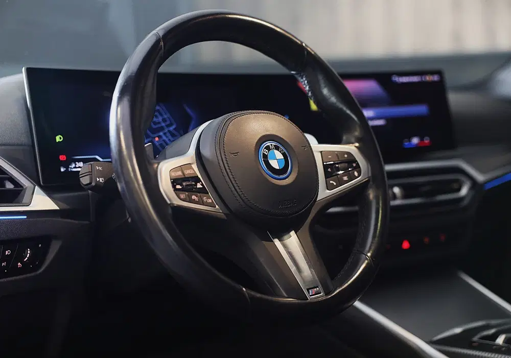 BMW 3-serie 320e M Line uit 2022, foto 7