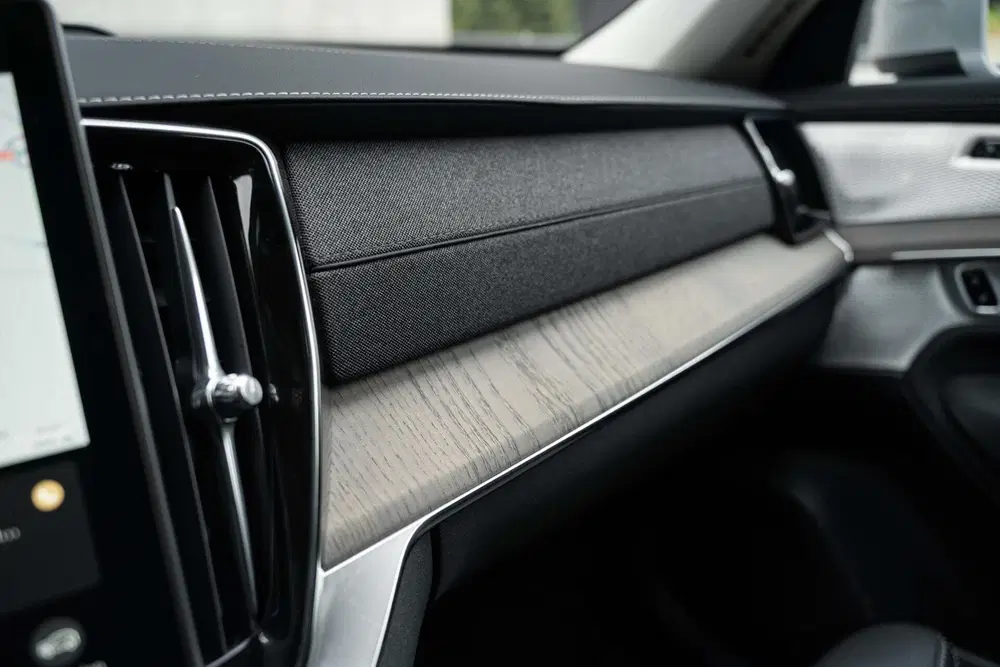 Volvo XC90 T8 Plus Bright B&W Pano Lucht 360 HUD Trek uit 2025, foto 14