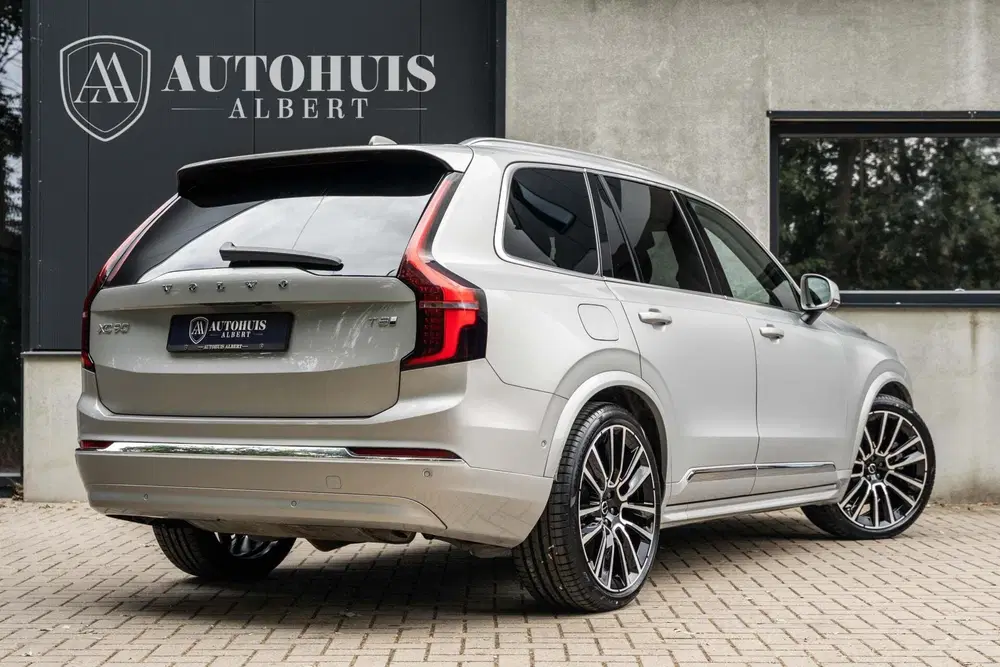 Volvo XC90 T8 Plus Bright B&W Pano Lucht 360 HUD Trek uit 2025, foto 2