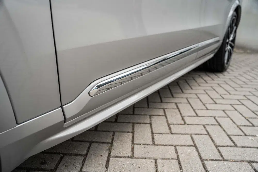Volvo XC90 T8 Plus Bright B&W Pano Lucht 360 HUD Trek uit 2025, foto 5