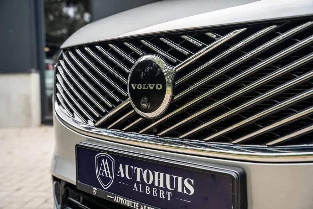 Volvo XC90 T8 Plus Bright B&W Pano Lucht 360 HUD Trek uit 2025, foto 7