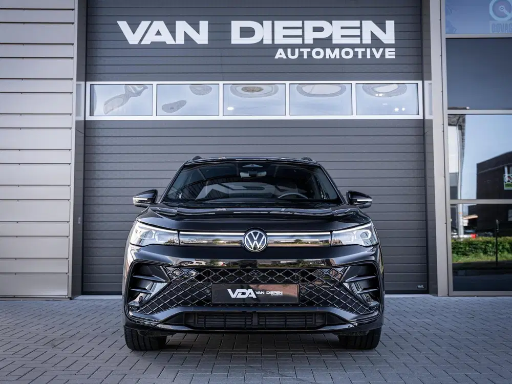 Volkswagen Tiguan 1.5 eTSI 3x R-Line Edition uit 2024, foto 3