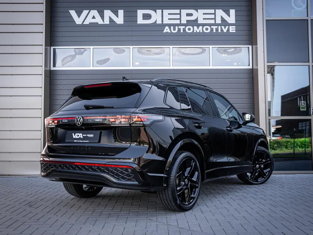 Volkswagen Tiguan 1.5 eTSI 3x R-Line Edition uit 2024, foto 6