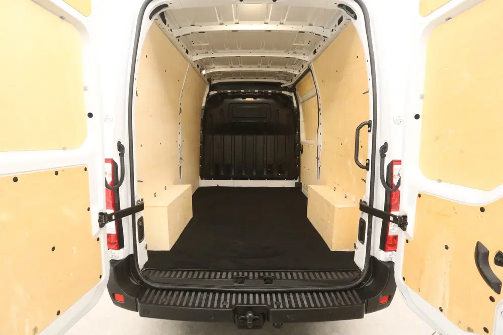Renault Master 2.3 L2H2 uit 2024, foto 3