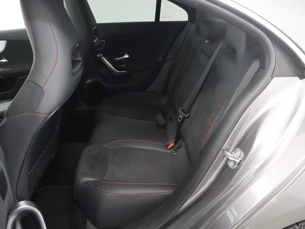 Mercedes-Benz CLA 180 Business Solution AMG uit 2025, foto 11