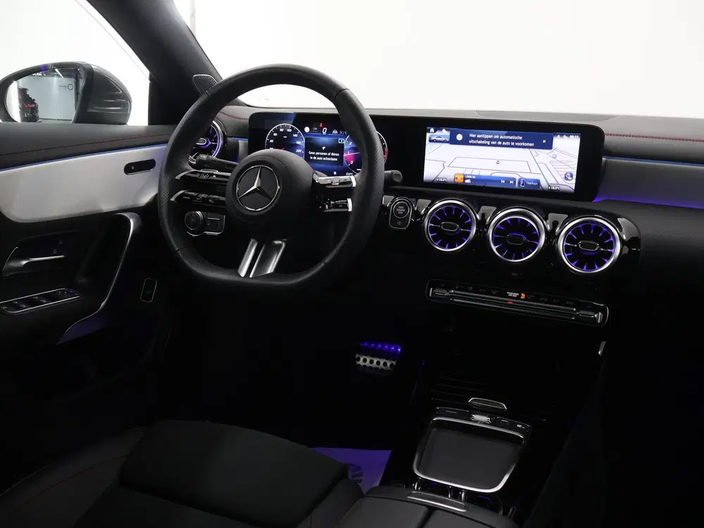 Mercedes-Benz CLA 180 Business Solution AMG uit 2025, foto 9