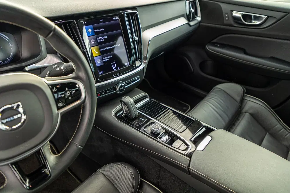 Volvo S60 2.0 Recharge T6 AWD R-Design 20inch I Maxt uit 2021, foto 13