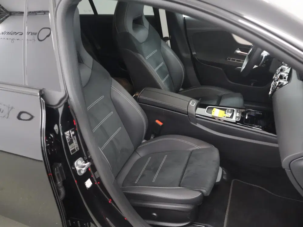 Mercedes-Benz CLA 180 Business Solutio uit 2025, foto 10