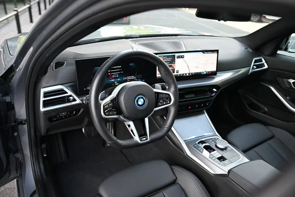 BMW 3-serie 330e M Sport Automaat uit 2025, foto 10