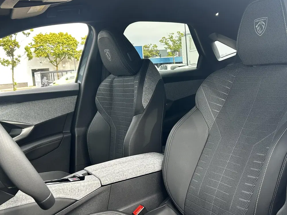 Peugeot 3008 1.2 Hybrid 145 GT uit 2026, foto 10