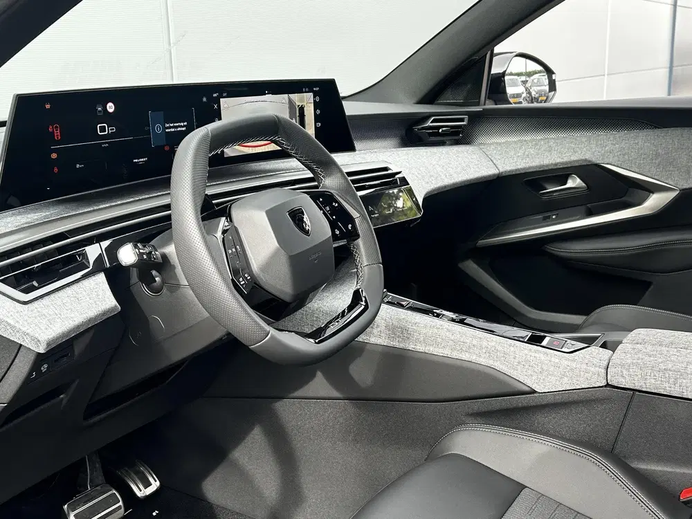 Peugeot 3008 1.2 Hybrid 145 GT uit 2026, foto 11