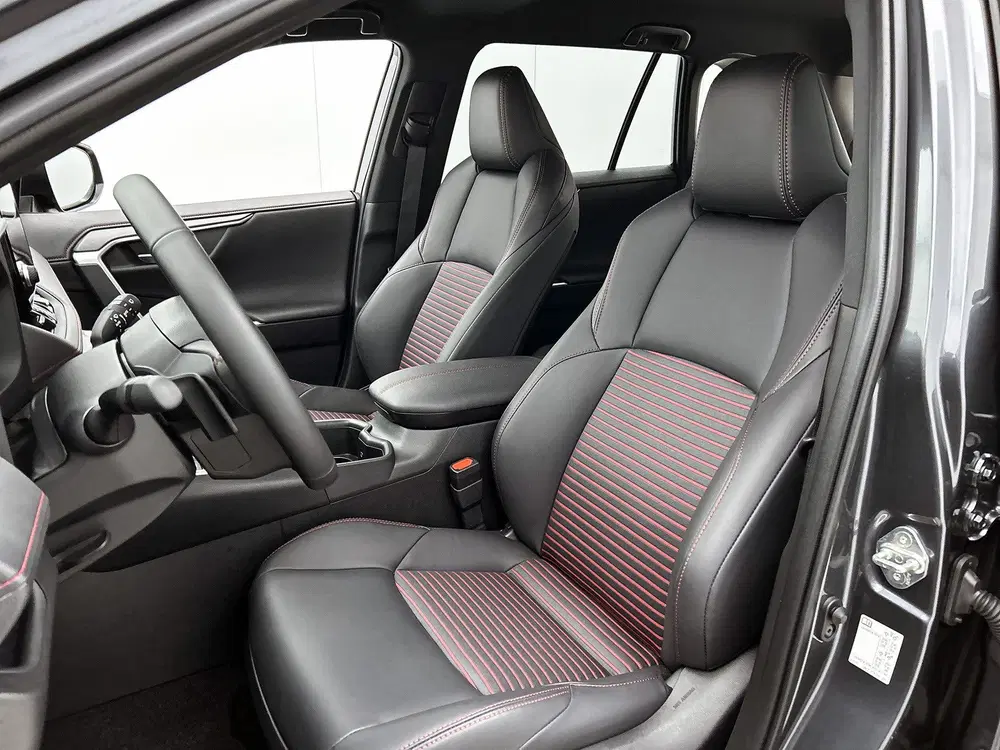 Toyota RAV 4 2.5 Plug-in Hybrid AWD Style uit 2025, foto 15
