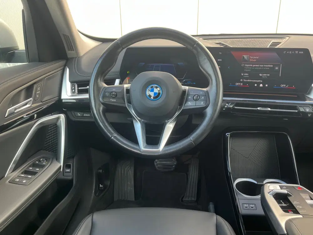 BMW X1 xDrive25e Panorama dak uit 2024, foto 12
