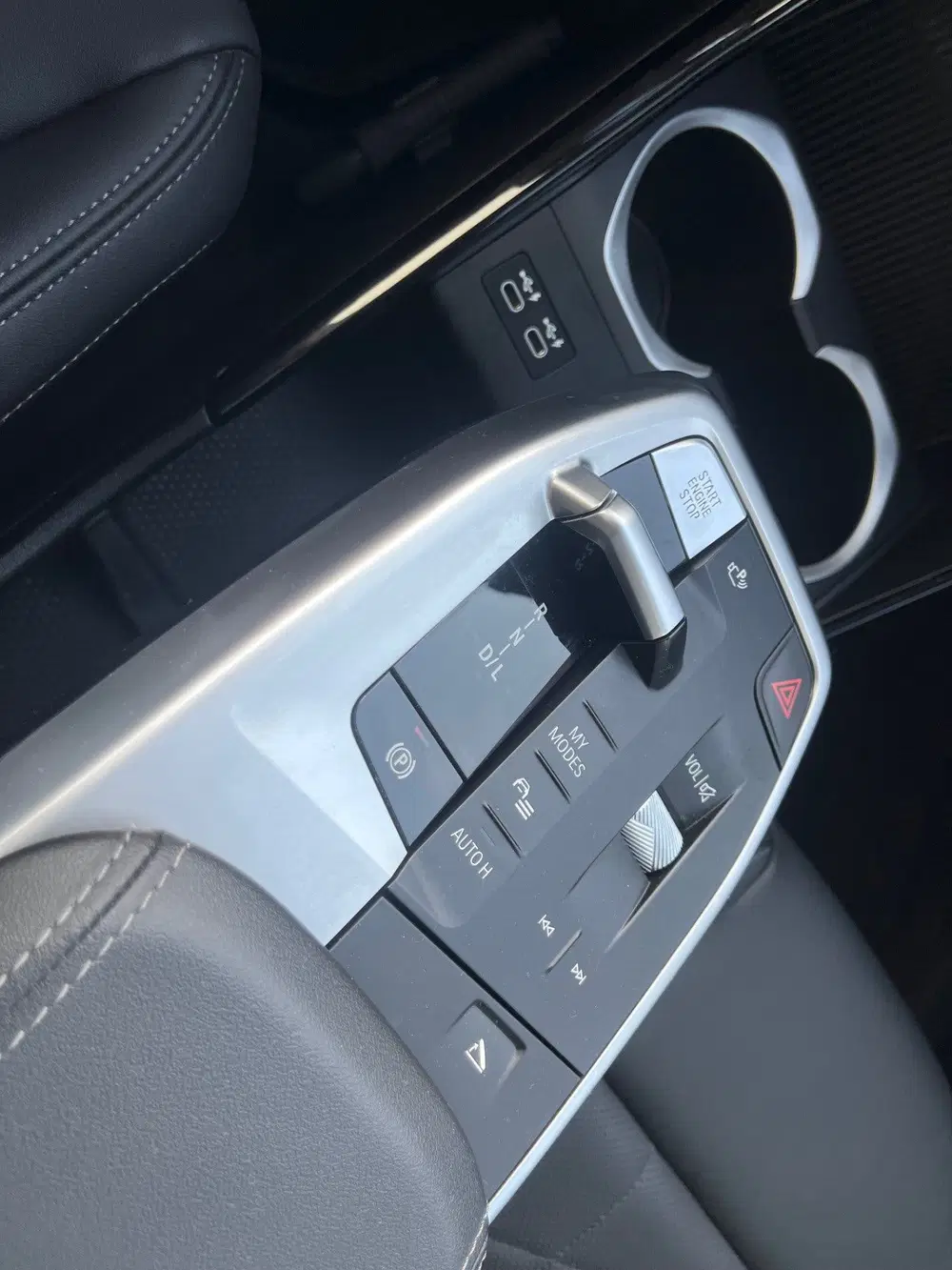 BMW X1 xDrive25e Panorama dak uit 2024, foto 14