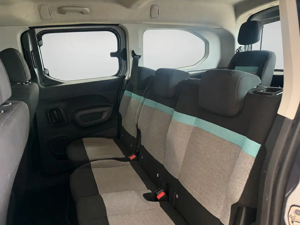 Citroën Berlingo 1.2 PureTech Feel 7p. uit 2020, foto 10