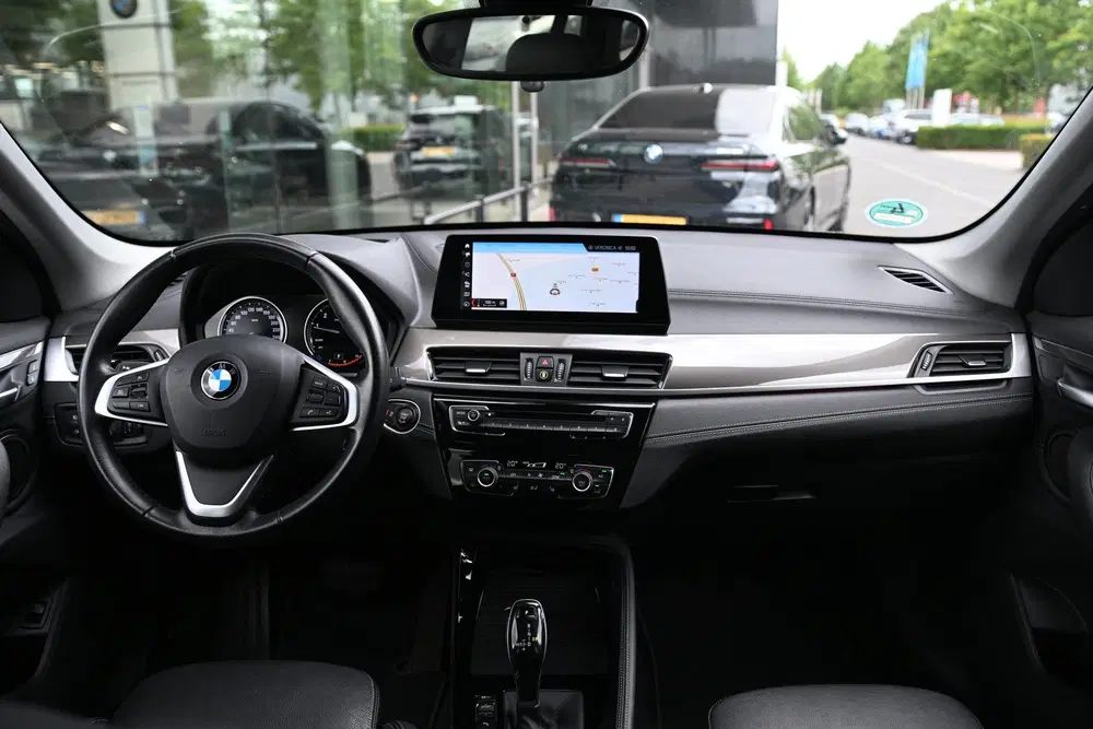 BMW X1 sDrive20i xLine Automaat uit 2019, foto 4