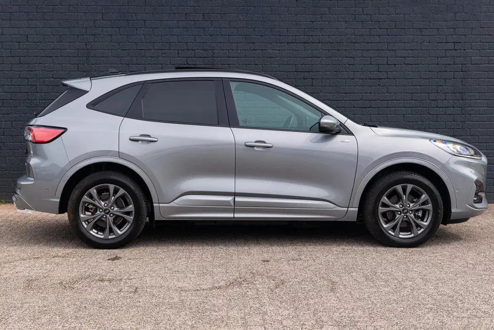 Ford Kuga 2.5 PHEV ST-Line X PANO TREKHAAK ADAPTIVE uit 2023, foto 6