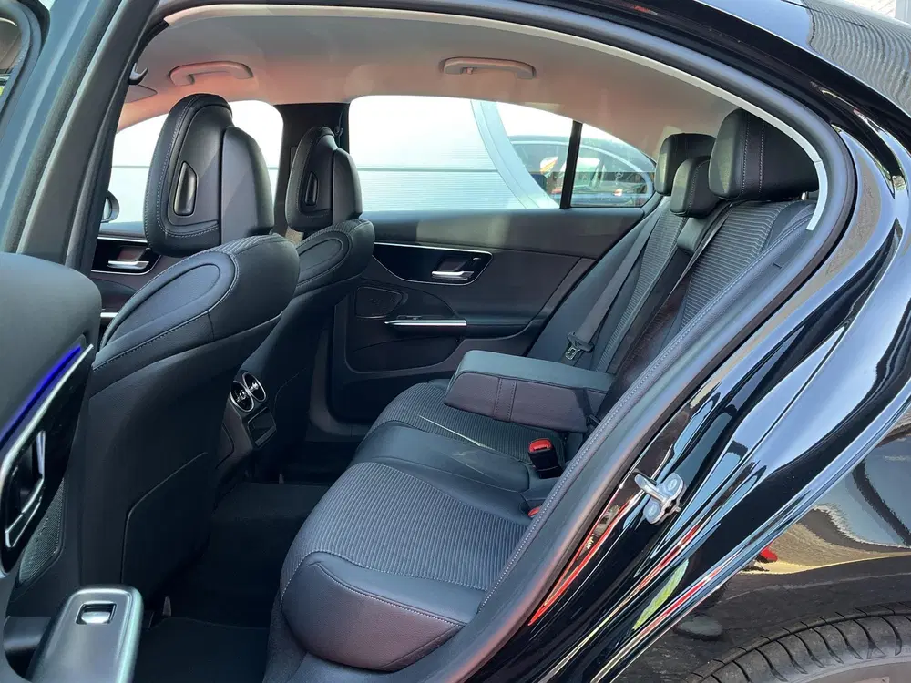Mercedes-Benz C-Klasse 300 e Business Line uit 2025, foto 12