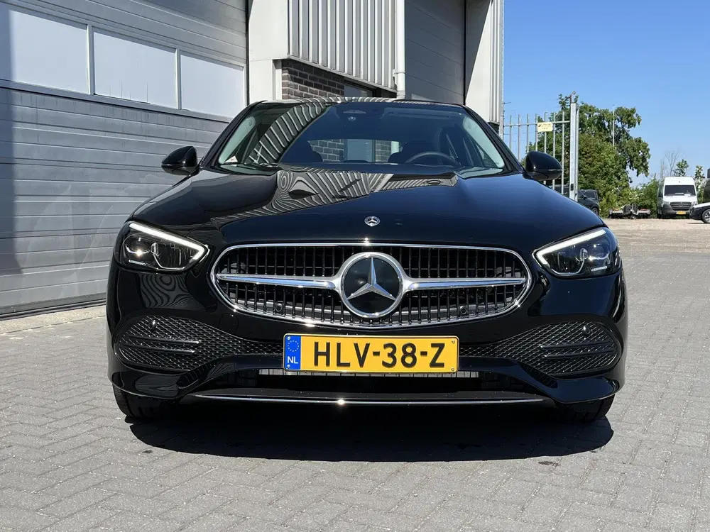 Mercedes-Benz C-Klasse 300 e Business Line uit 2025, foto 3