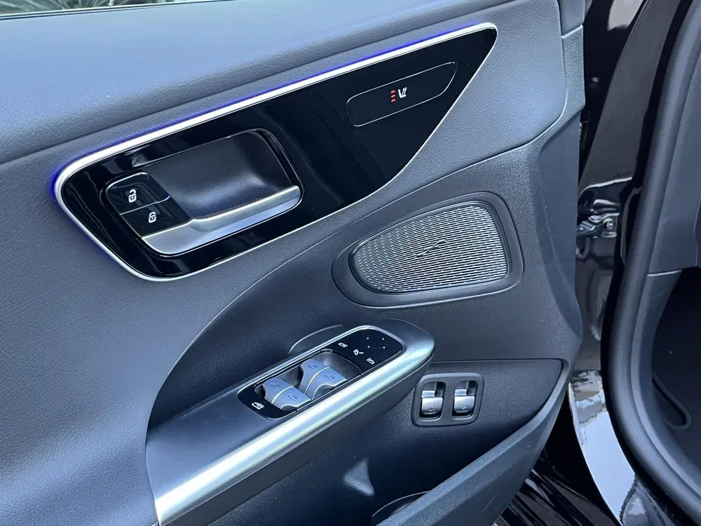 Mercedes-Benz C-Klasse 300 e Business Line uit 2025, foto 7