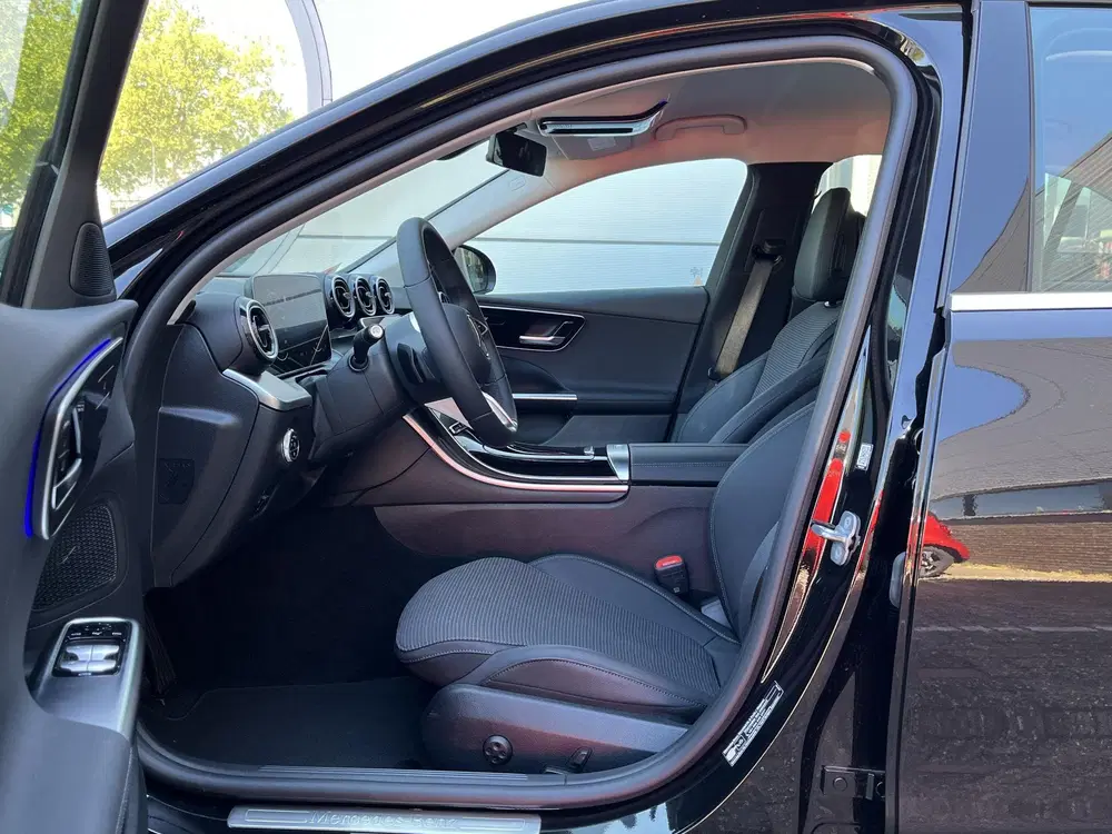 Mercedes-Benz C-Klasse 300 e Business Line uit 2025, foto 9