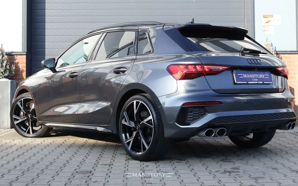 Audi S3 Sportback 2.0 TFSI uit 2023, foto 2