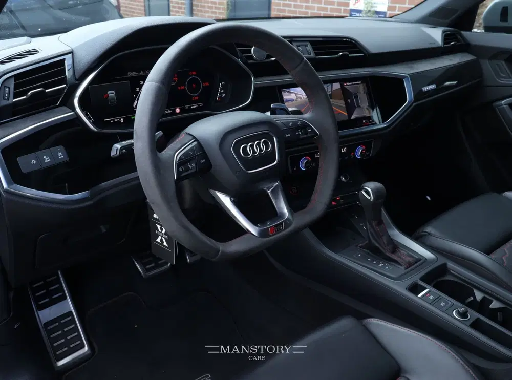 Audi RS Q3 uit 2021, foto 2