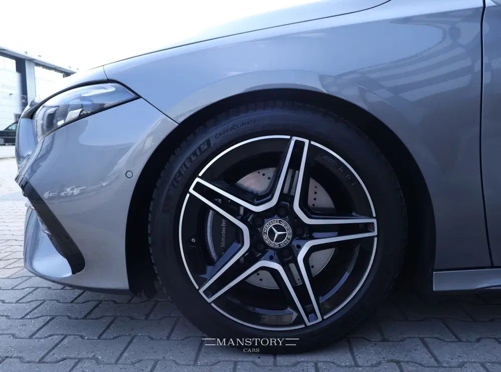 Mercedes-Benz A-Klasse 220 4MATIC AMG Line uit 2023, foto 15