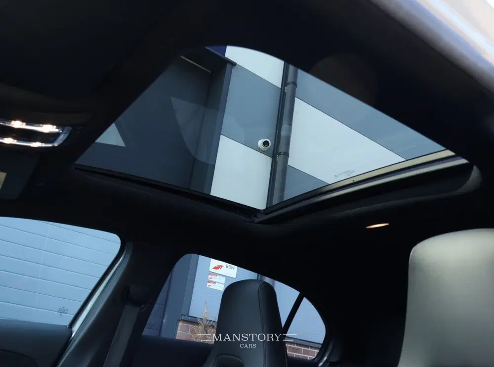 Mercedes-Benz A-Klasse 220 4MATIC AMG Line uit 2023, foto 4