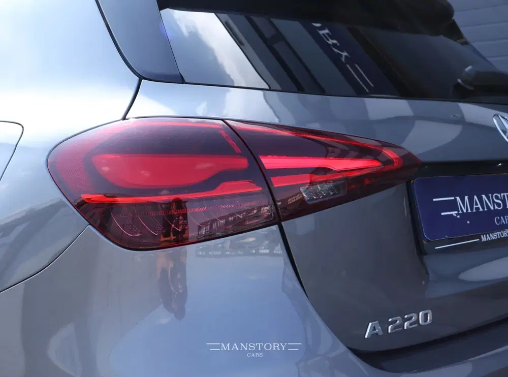 Mercedes-Benz A-Klasse 220 4MATIC AMG Line uit 2023, foto 5