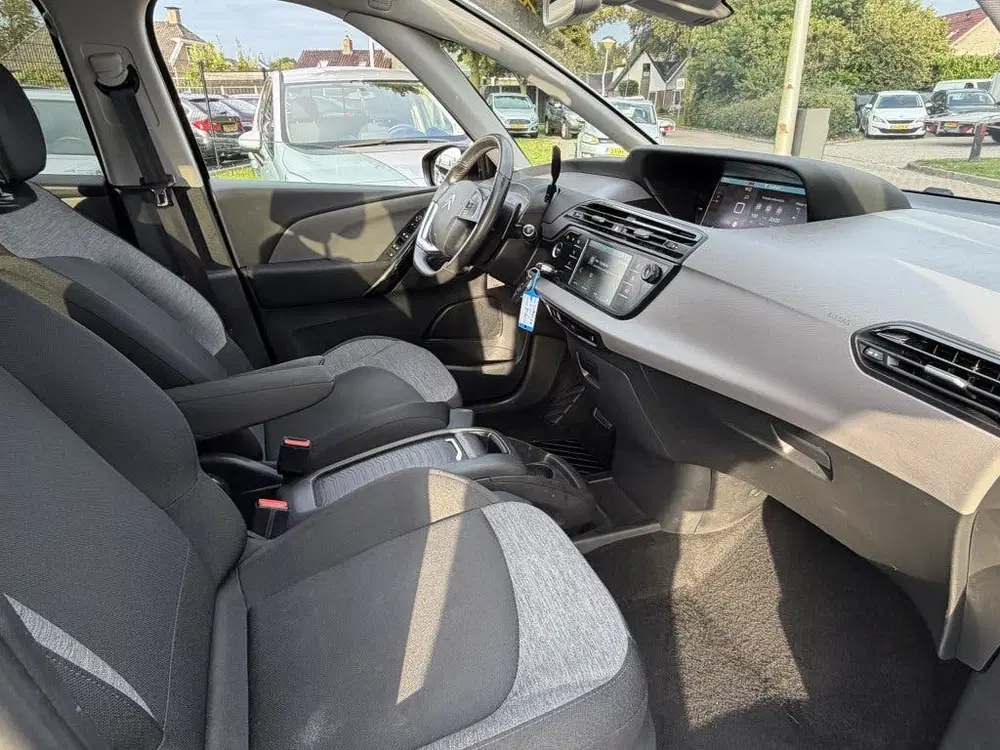 Citroën Grand C4 SpaceTourer 1.2 Benzine 2019 Zwart Automaa uit 2019, foto 5