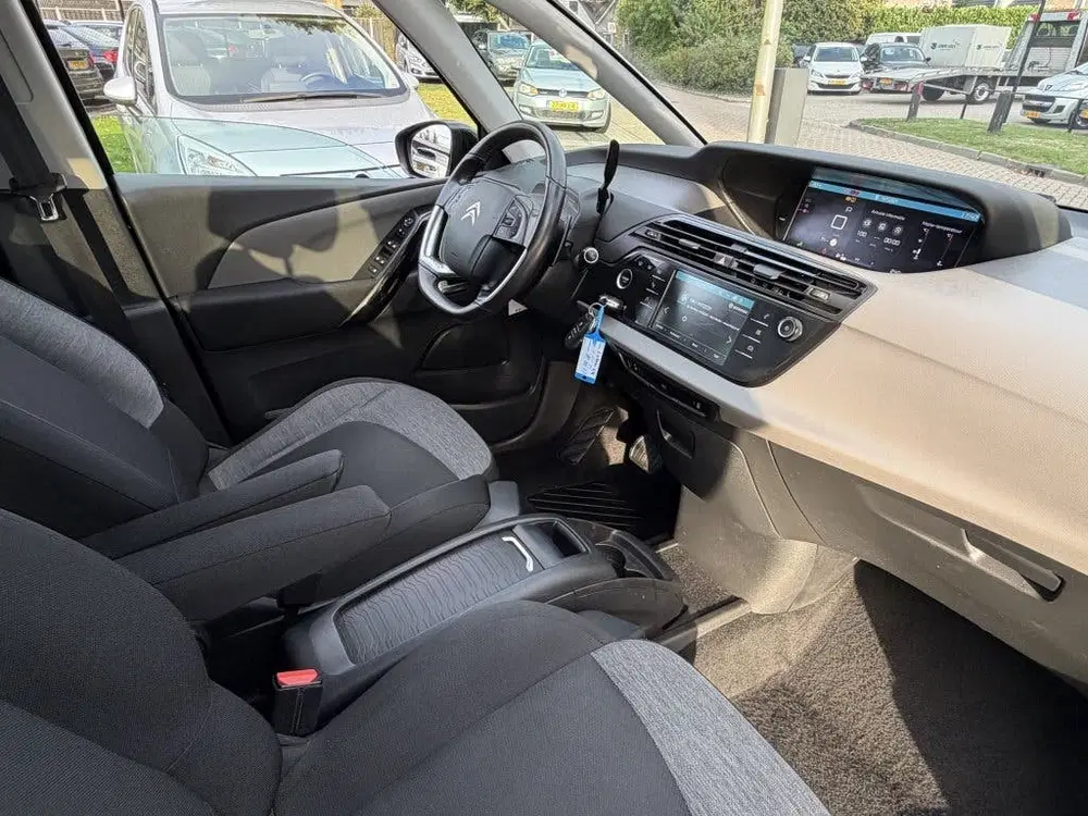 Citroën Grand C4 SpaceTourer 1.2 Benzine 2019 Zwart Automaa uit 2019, foto 6