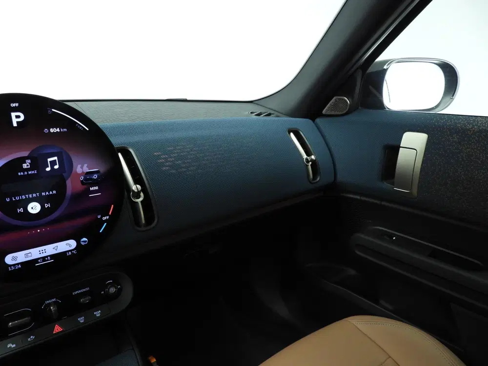 Mini Countryman 1.5 C Favoured M Comfort Access uit 2026, foto 14