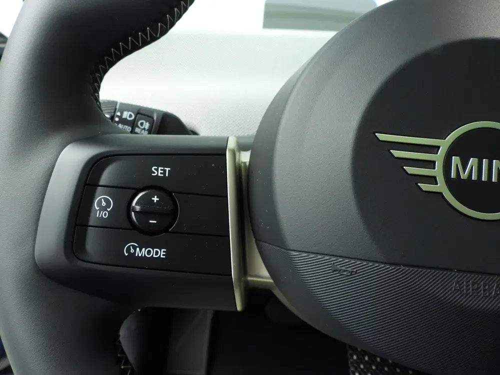 Mini Cooper SE Cooper SE Favoured M 54.2 kWh Panoramadak uit 2026, foto 13