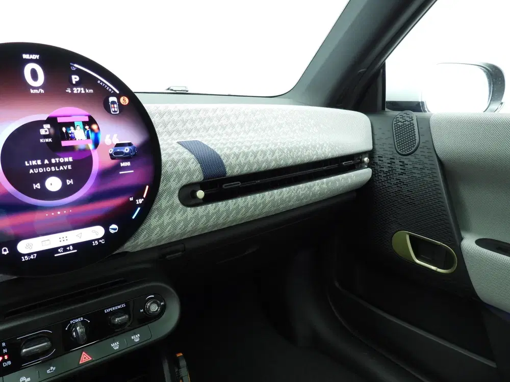 Mini Cooper SE Cooper SE Favoured M 54.2 kWh Panoramadak uit 2026, foto 14