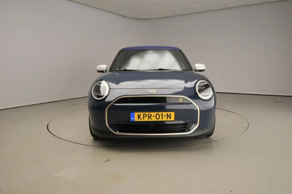 Mini Cooper SE Cooper SE Favoured M 54.2 kWh Panoramadak uit 2026, foto 4