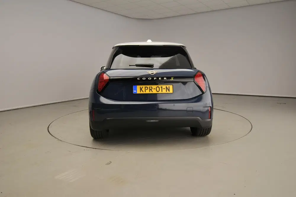 Mini Cooper SE Cooper SE Favoured M 54.2 kWh Panoramadak uit 2026, foto 5
