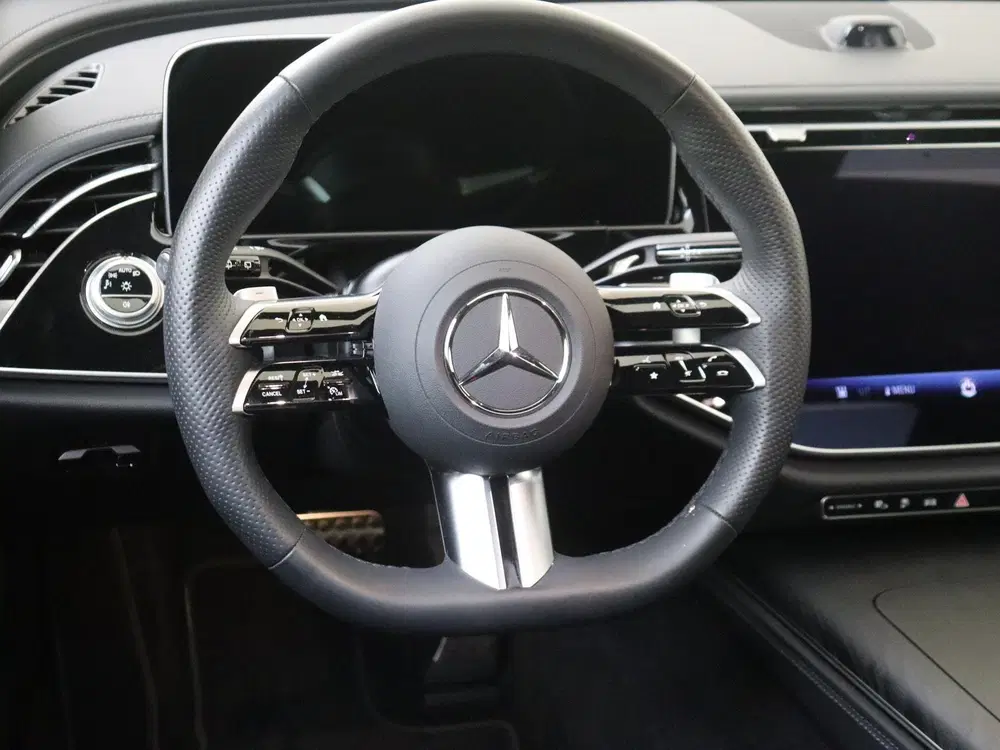 Mercedes-Benz E-Klasse 300 e Sport Edition uit 2025, foto 10