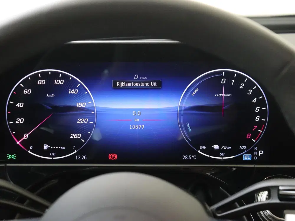 Mercedes-Benz E-Klasse 300 e Sport Edition uit 2025, foto 12