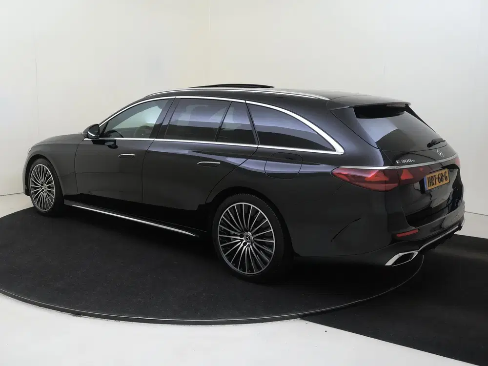 Mercedes-Benz E-Klasse 300 e Sport Edition uit 2025, foto 3