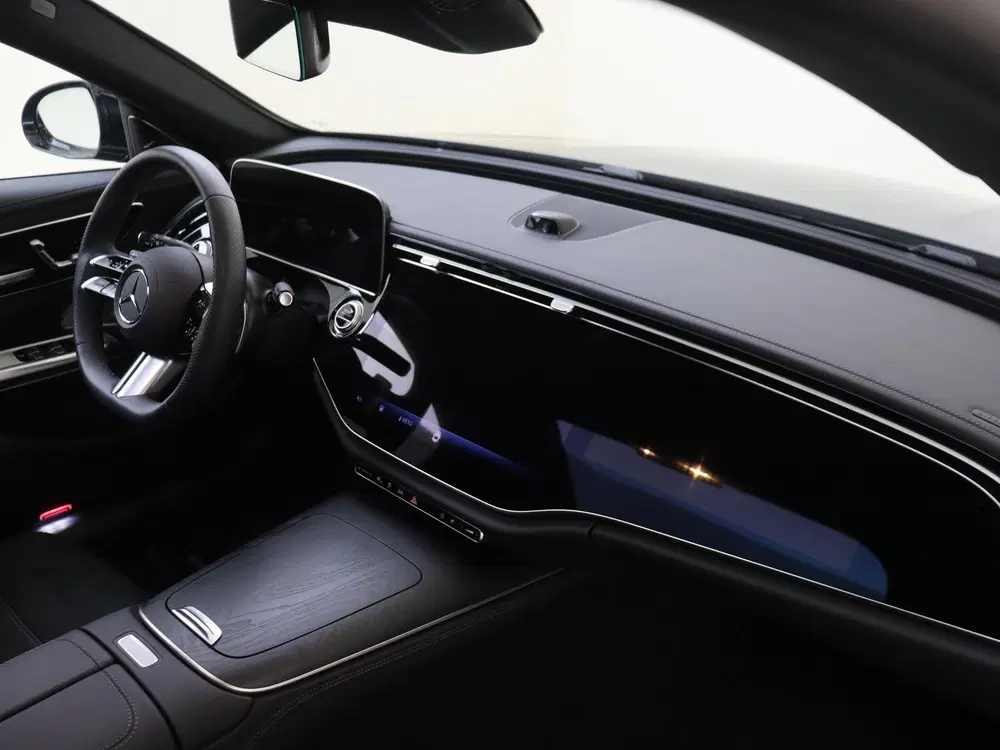 Mercedes-Benz E-Klasse 300 e Sport Edition uit 2025, foto 5