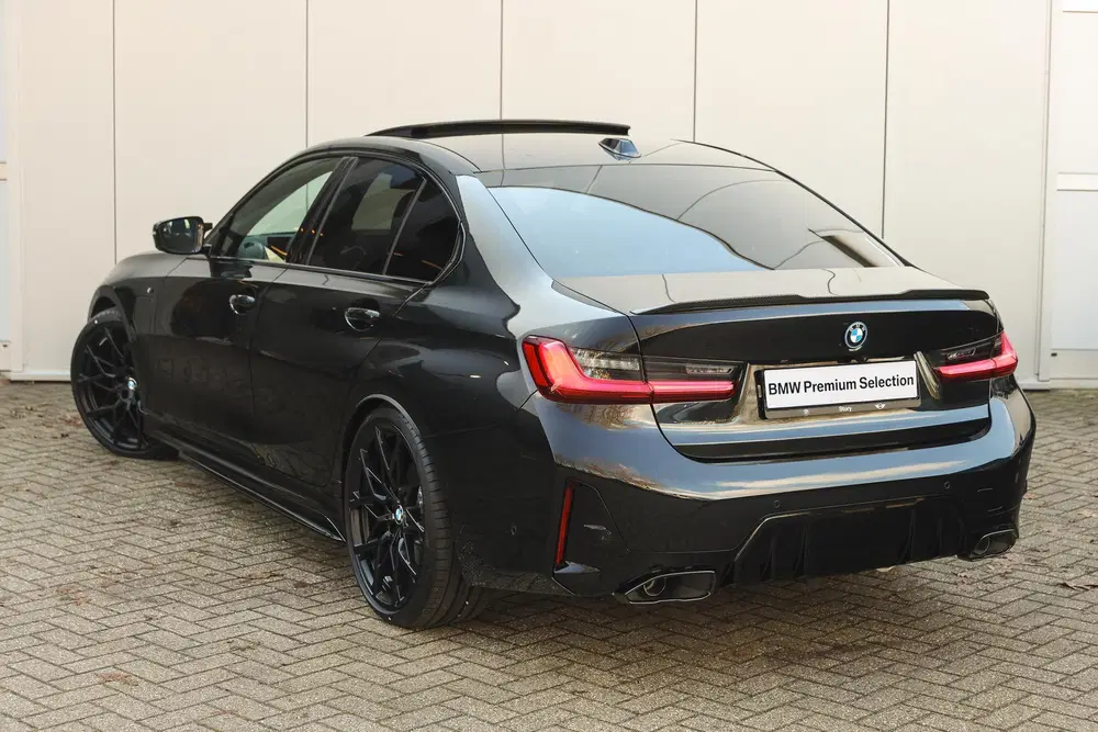 BMW 3-serie 330e High Executive M Sport Automaat uit 2026, foto 2