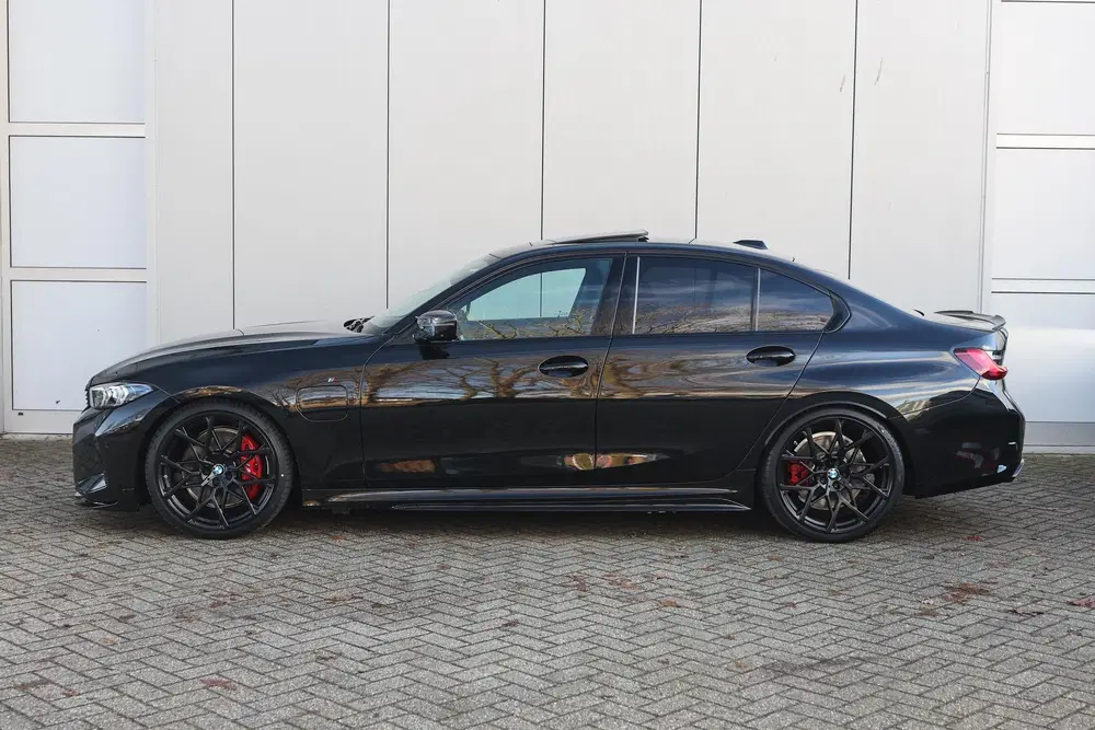 BMW 3-serie 330e High Executive M Sport Automaat uit 2026, foto 8