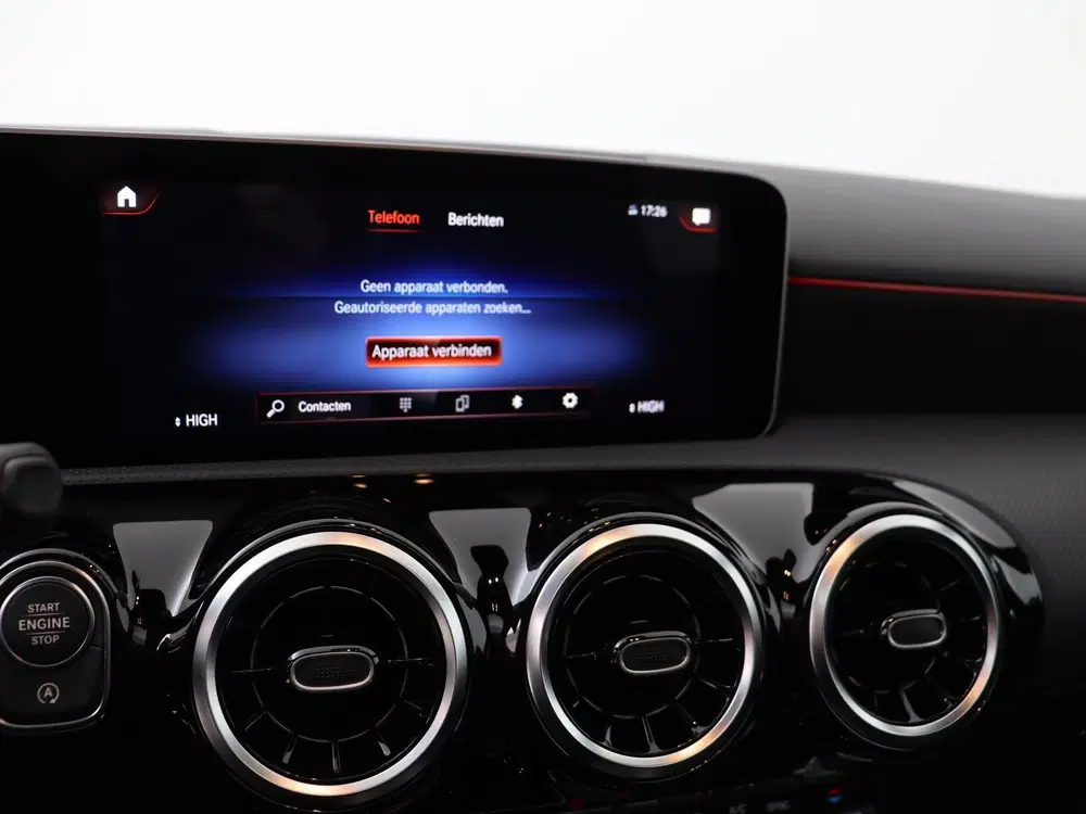 Mercedes-Benz A-Klasse 180 Business Solution AMG Night Upgra uit 2019, foto 15